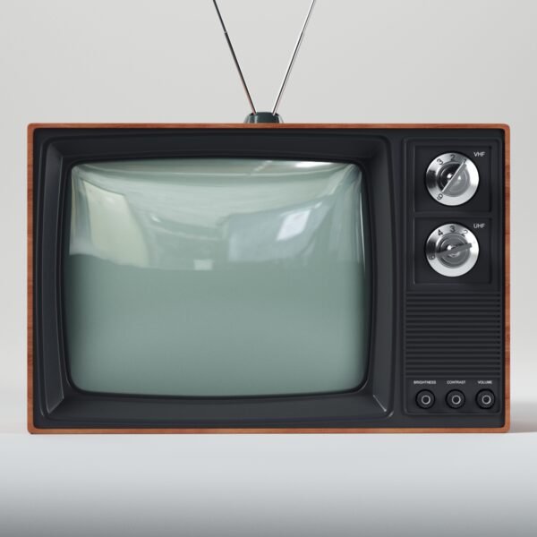 10584 Retro 80s Television Set
